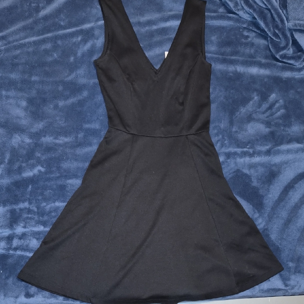 H&M Black V-Neck Mini Dress
